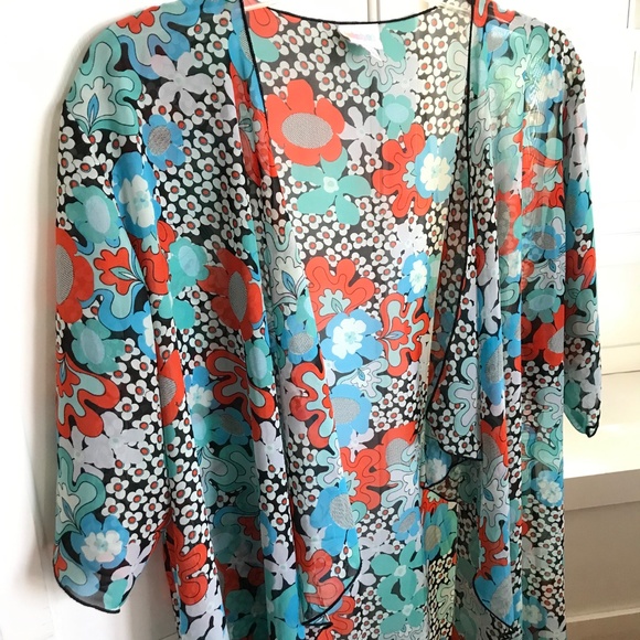 LULAROE Floral Kimono Open Front Cardigan Semi Sheer Coverup Shirley Size Medium - Picture 2 of 16